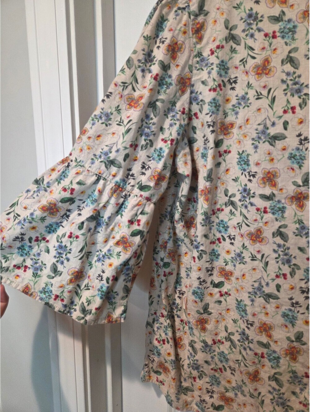 Floral Patterned Long Sleeve Blouse with Ruffle Sleeves - Picture 3 of 7